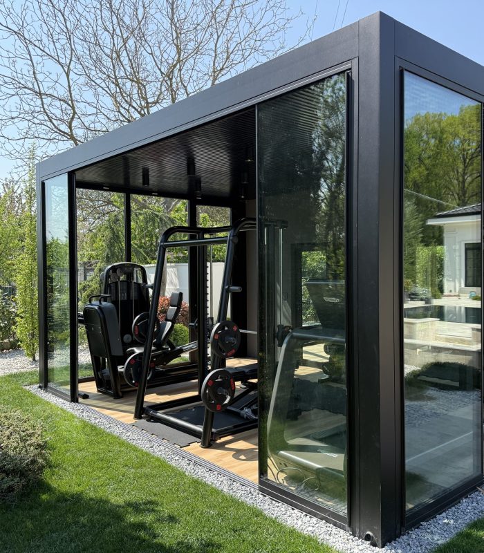 Pergolă Biofix și închidere cu sticlă – Timișoara | Sală de sport acasă